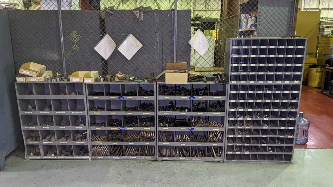 LOT OF 10X PIGEON HOLE SHELVES AND CONTENTS - ELECTRIC POWER TOOLS