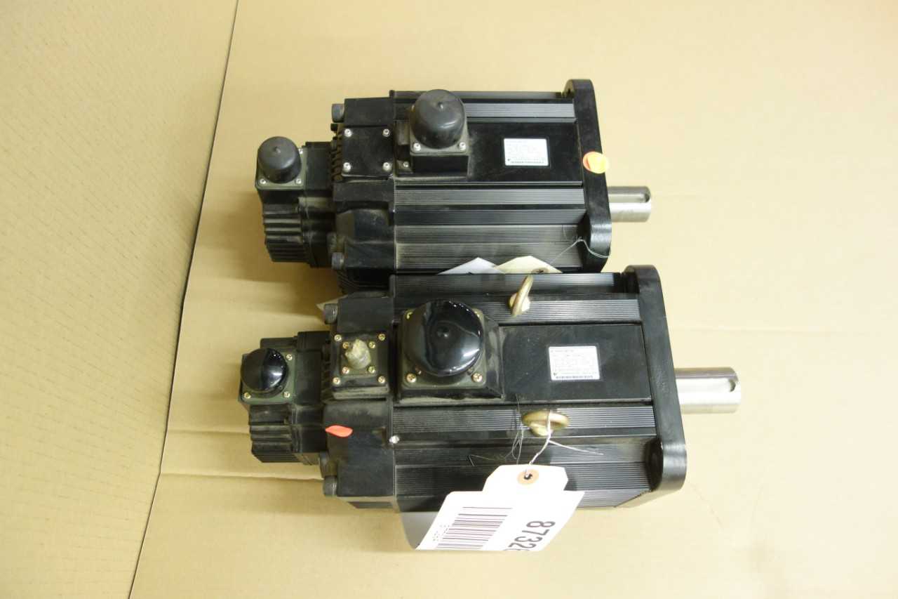 LOT OF 2 YASKAWA ELECTRIC AC SERVO MOTORS - SERVO