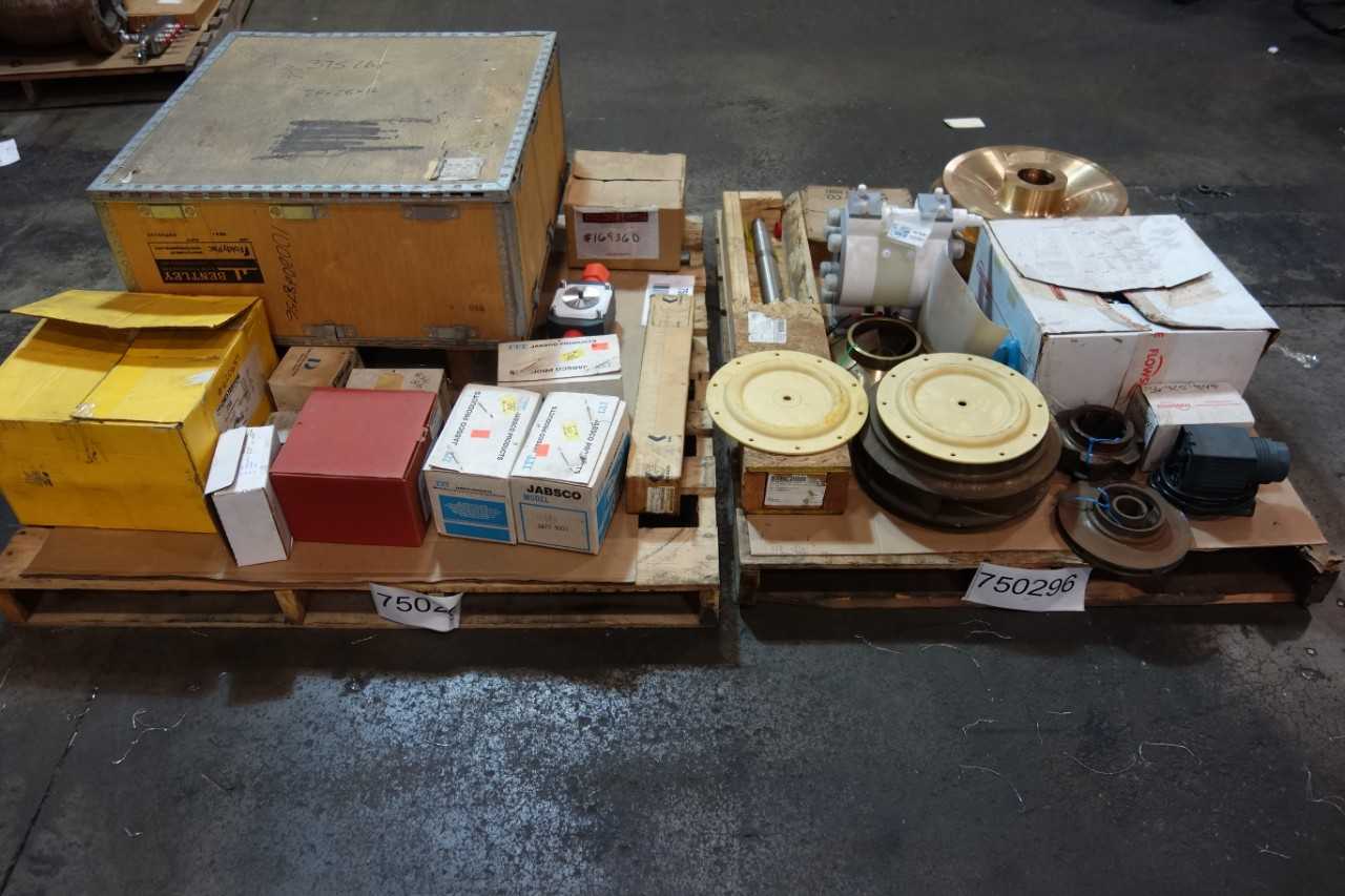 2 PALLETS OF ASSORTED PUMPS, PUMP PARTS & ACCESSORIES- JABSCO, GRACO, GRUNFDFOS, YAMADA - PUMPS