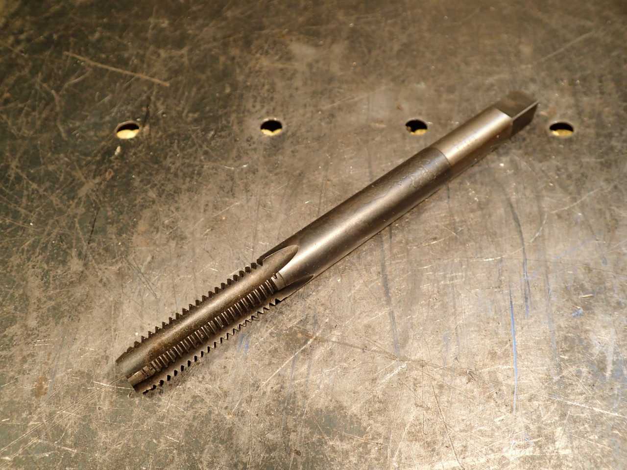 Threadwell 1/2" -13 NC 6" Extension Hand Pulley Thread Tap 4-Flute for Cast Iron - END MILLS