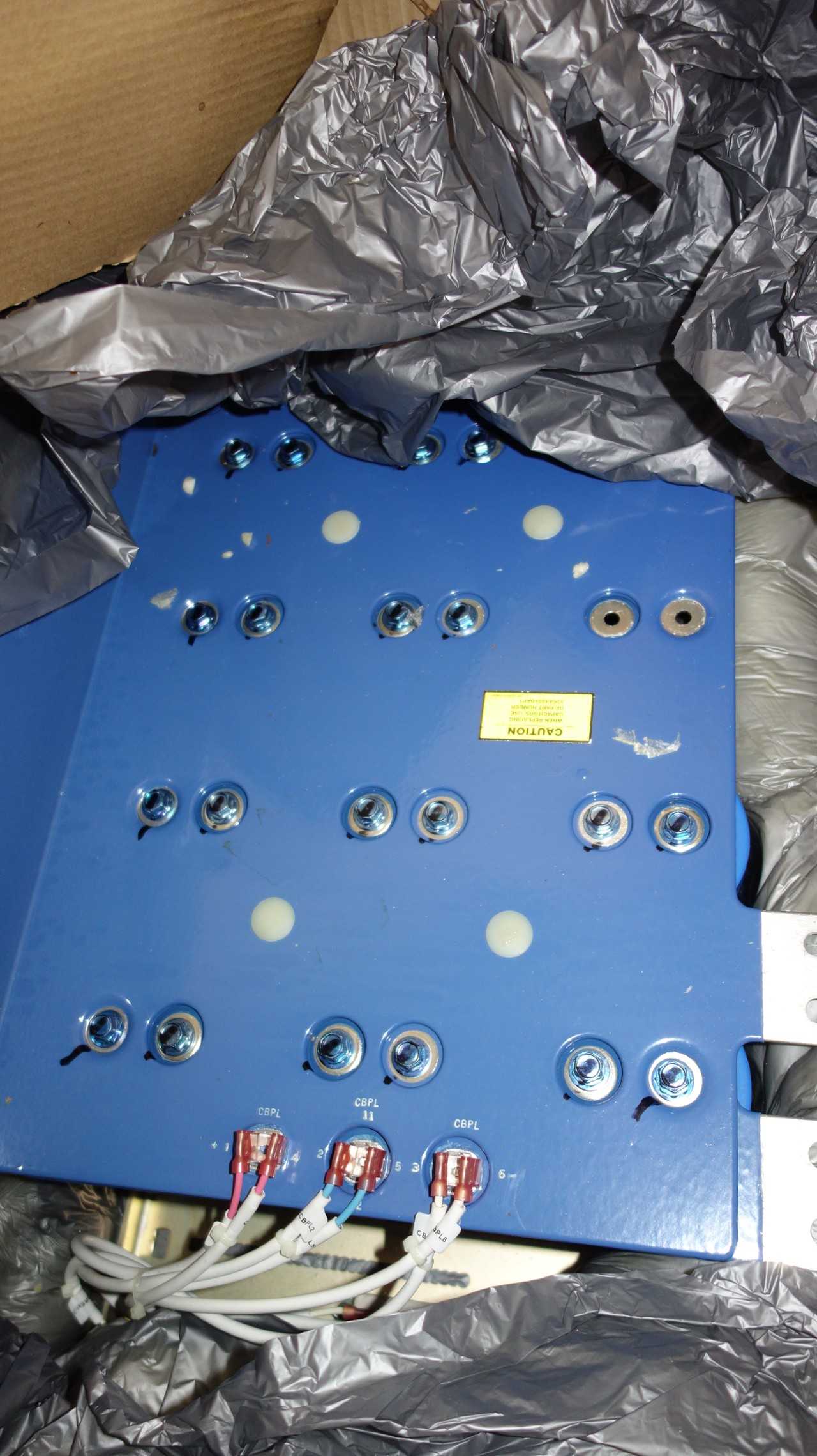 1 PALLET OF GE CAPACITOR BANKS - ELECTRIC MOTORS