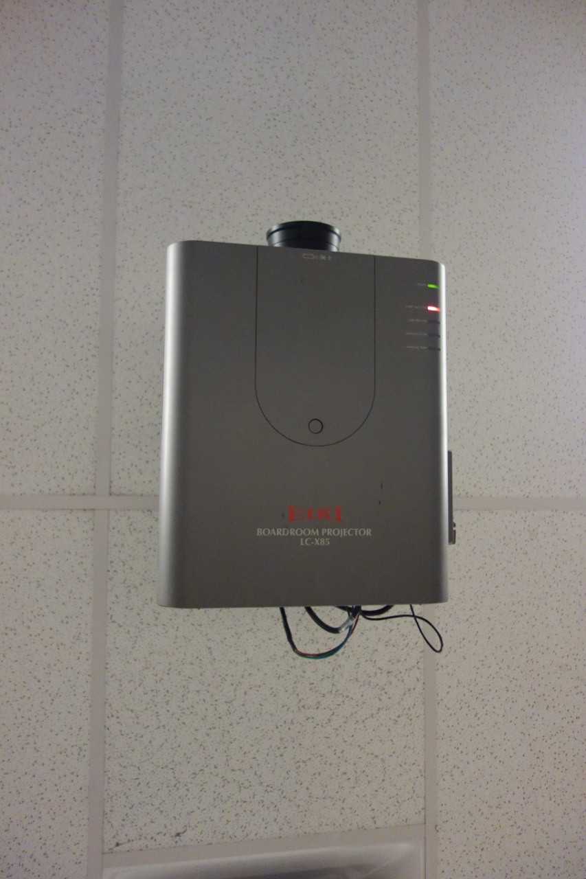 Erie LC-X85 LCD Boardroom Projector - CNC LATHES