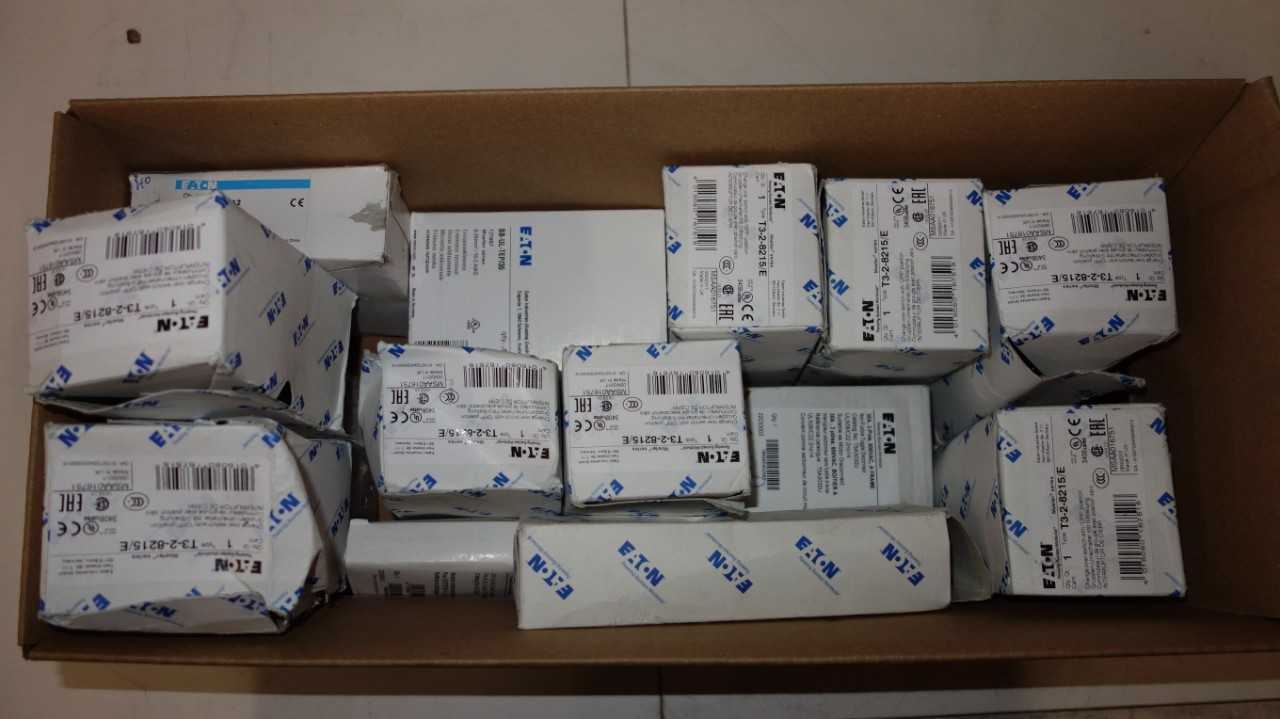 1 BOX OF EATON / CUTLER HAMMER ELECTRICAL - ELECTRICAL COMPONENTS