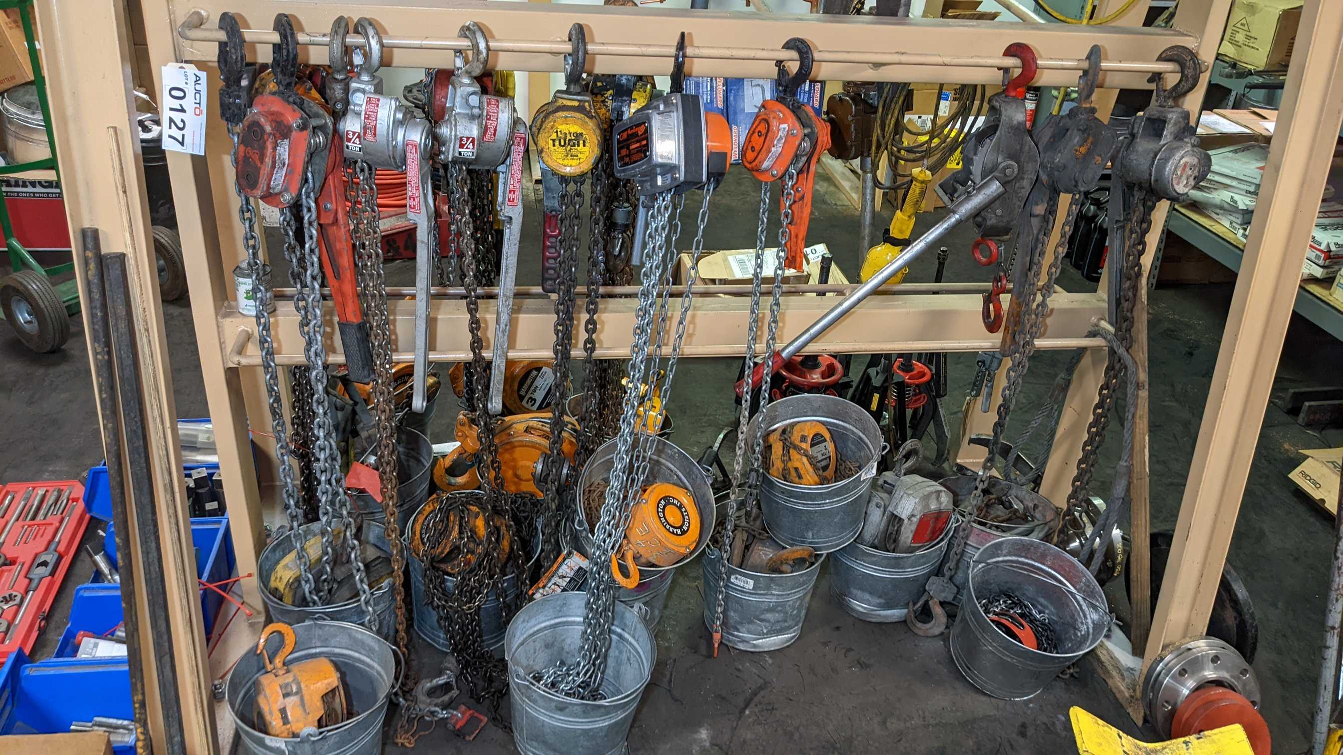 LOT OF COME ALONGS AND CHAIN FALLS - LIFTING EQUIPMENT LOT OF COME ALONGS AND CHAIN FALLS - LIFTING EQUIPMENT