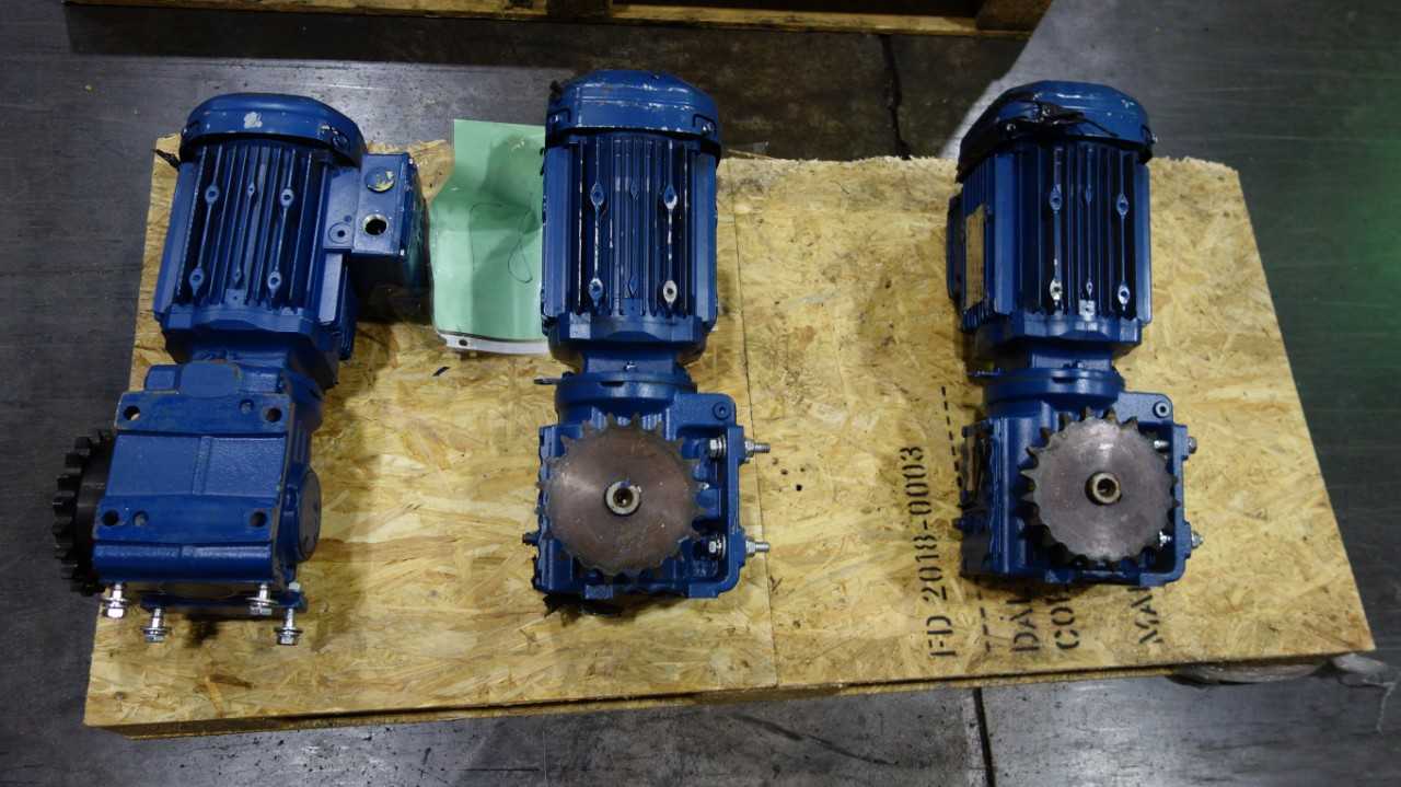 4 PALLETS OF ASSORTED SEW EURODRIVE 1HP 230/460V-AC GEAR MOTORS - ELECTRIC MOTORS