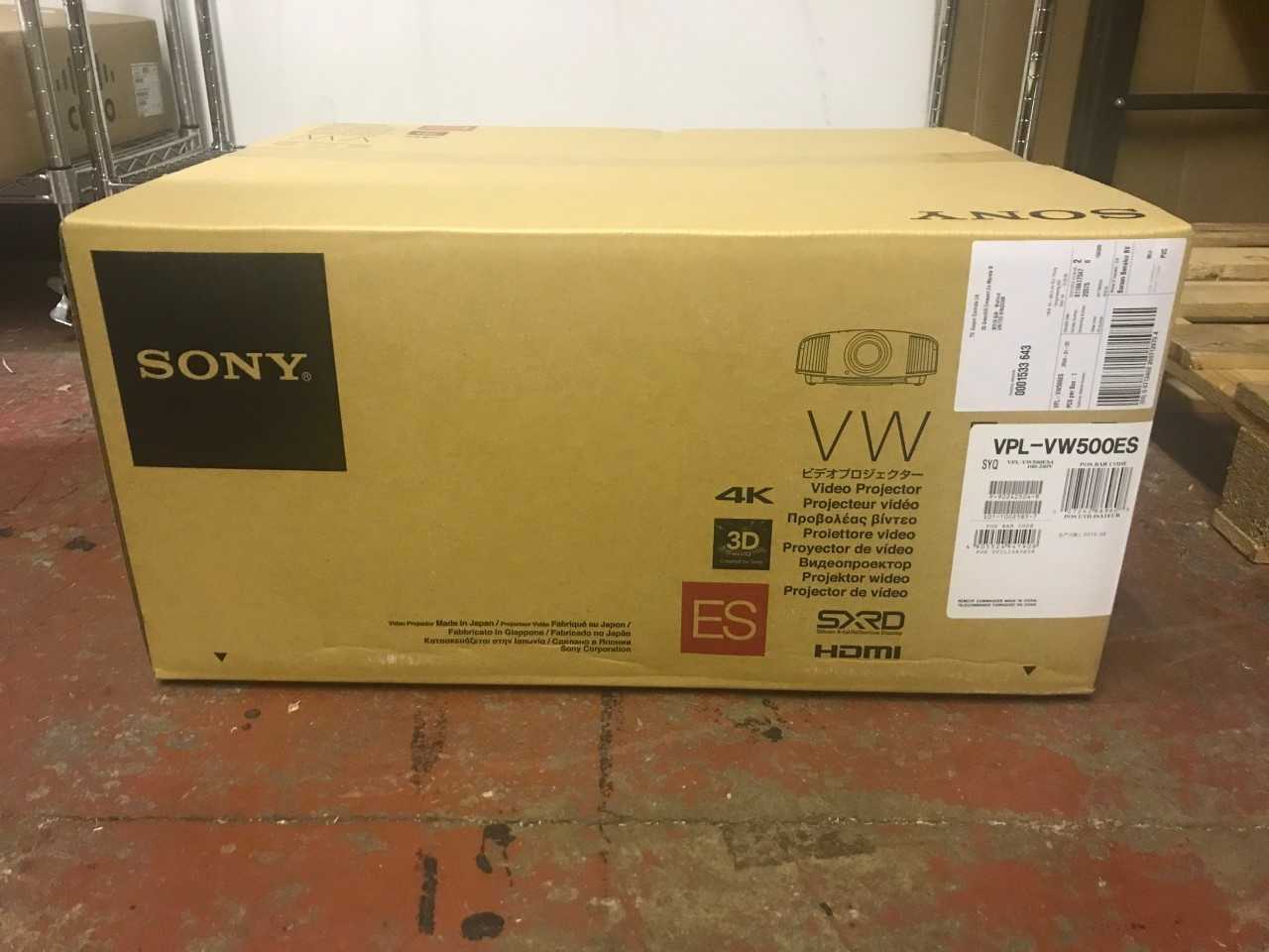 Sony VW500ES Projector - As new - MISCELLANEOUS
