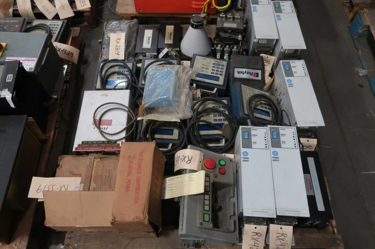 4 PALLETS OF ASSORTED ELECTRICAL EQUIPMENT - ELECTRICAL COMPONENTS