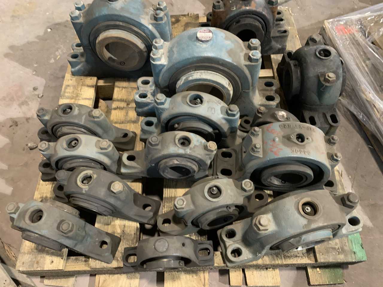 PALLET OF VARIOUS DODGE PILLOW BLOCK BEARINGS - BEARINGS