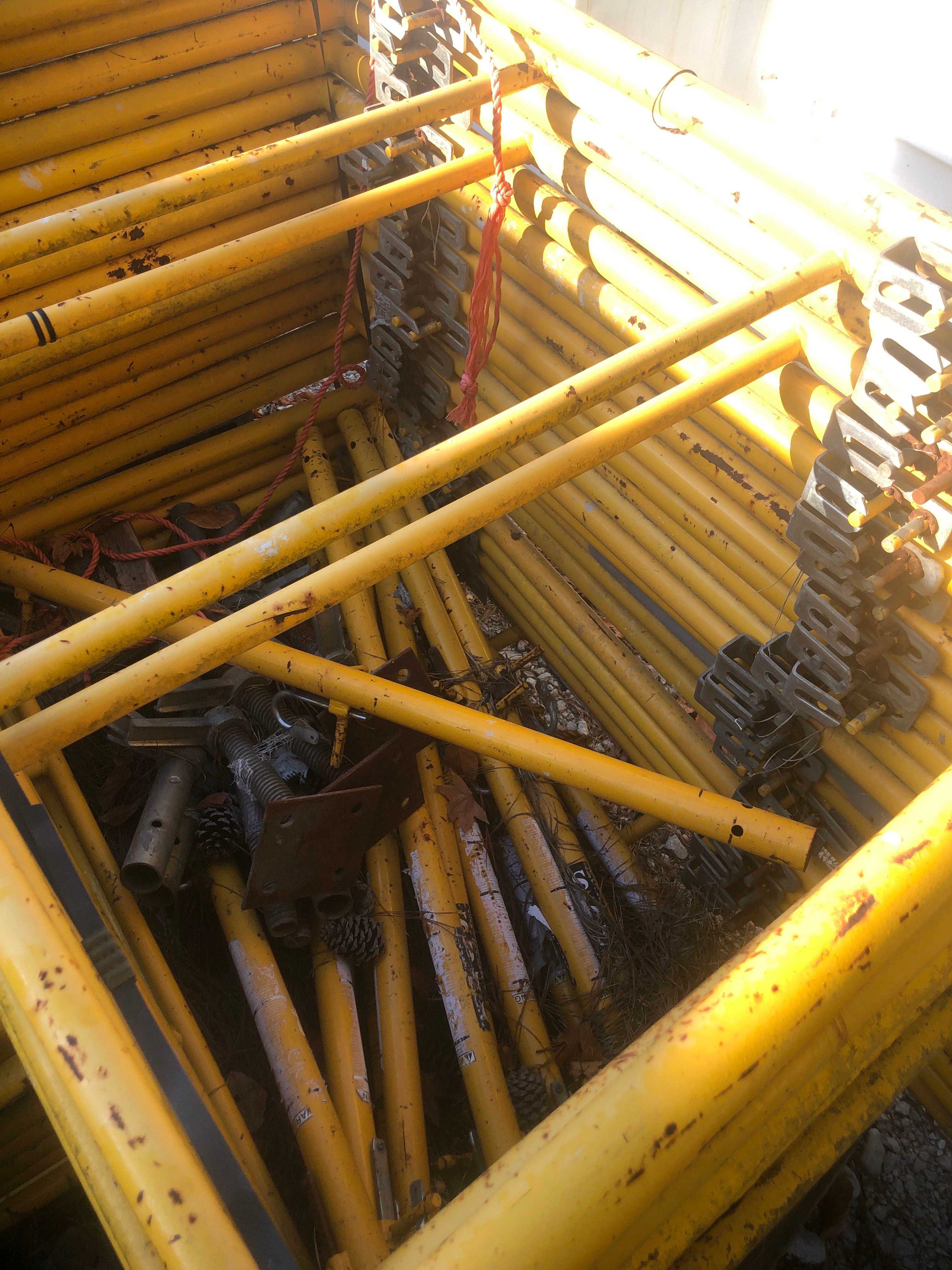 BULK LOT OF SCAFFOLD FRAMES QTY 23 - MATERIAL HANDLING
