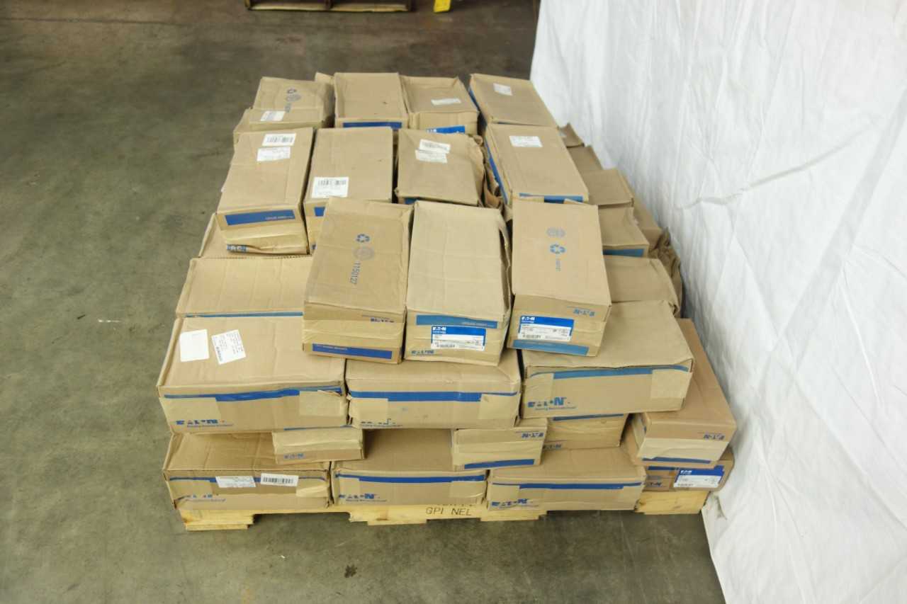 PALLET OF CROUSE HINDS T87 IRON T 3 IN CONDUIT OUTLET BODIES - CONDUIT FITTING