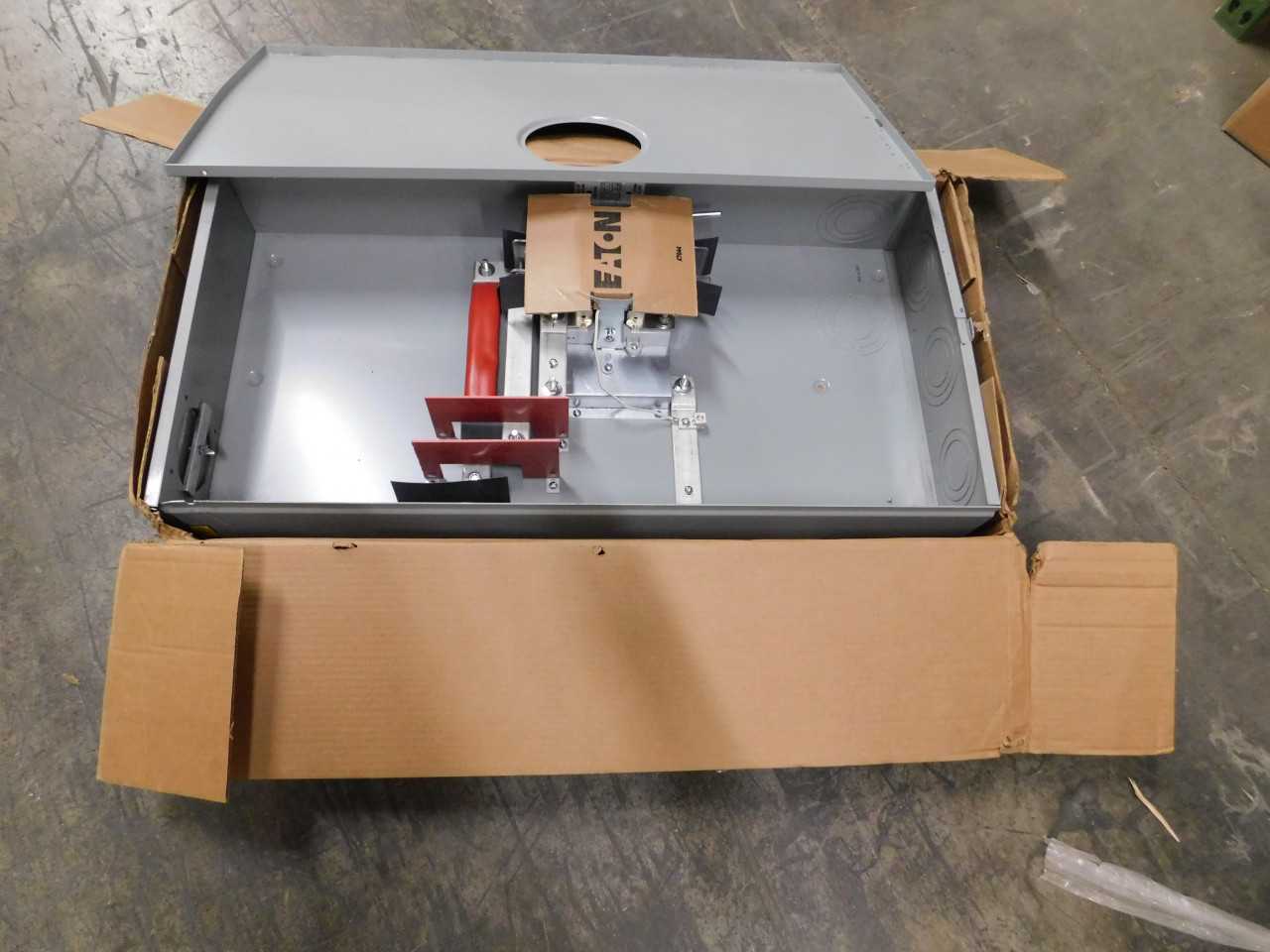 Lot of 1 UTH7330UCH Meter Socket - INDUSTRIAL PARTS