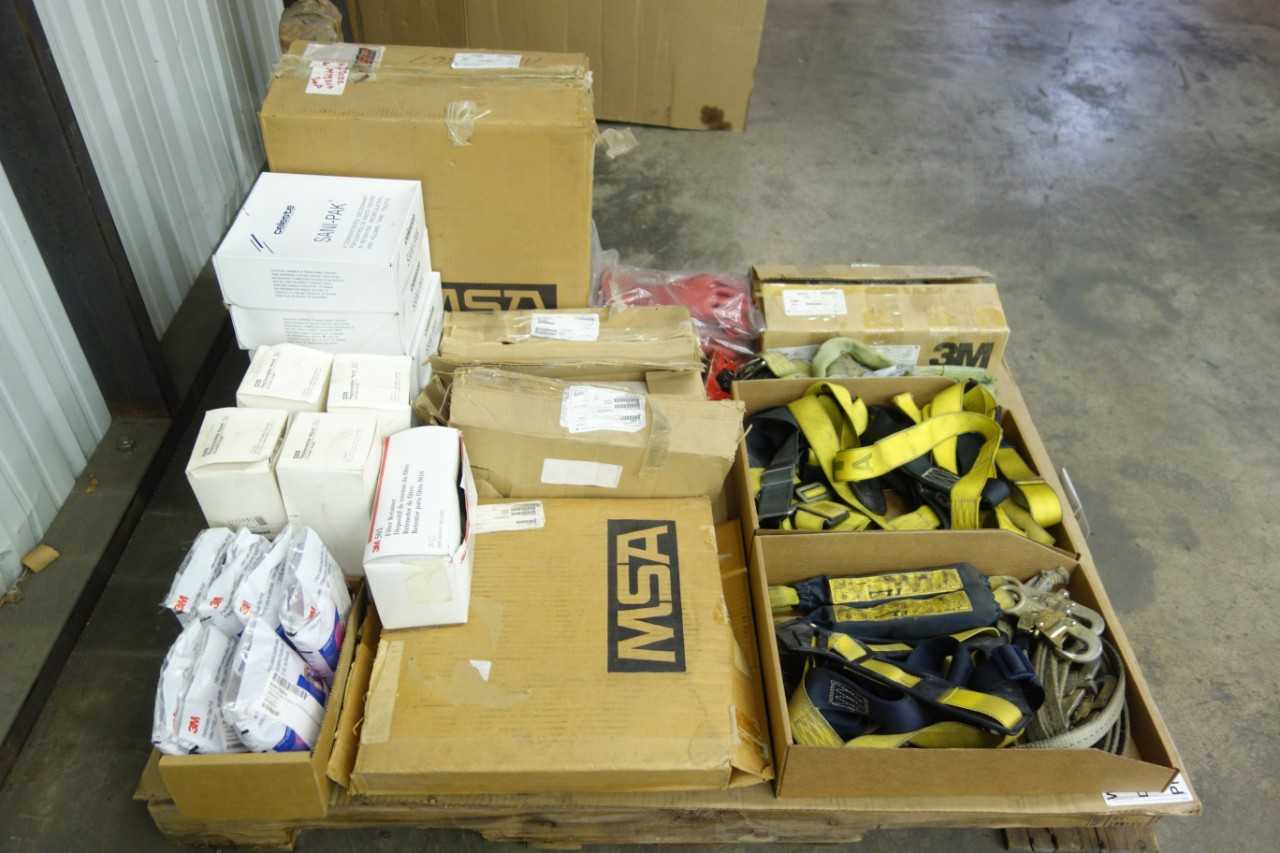 PALLET OF ASSORTED SAFETY EQUIPMENT - SAFETY EQUIPMENT