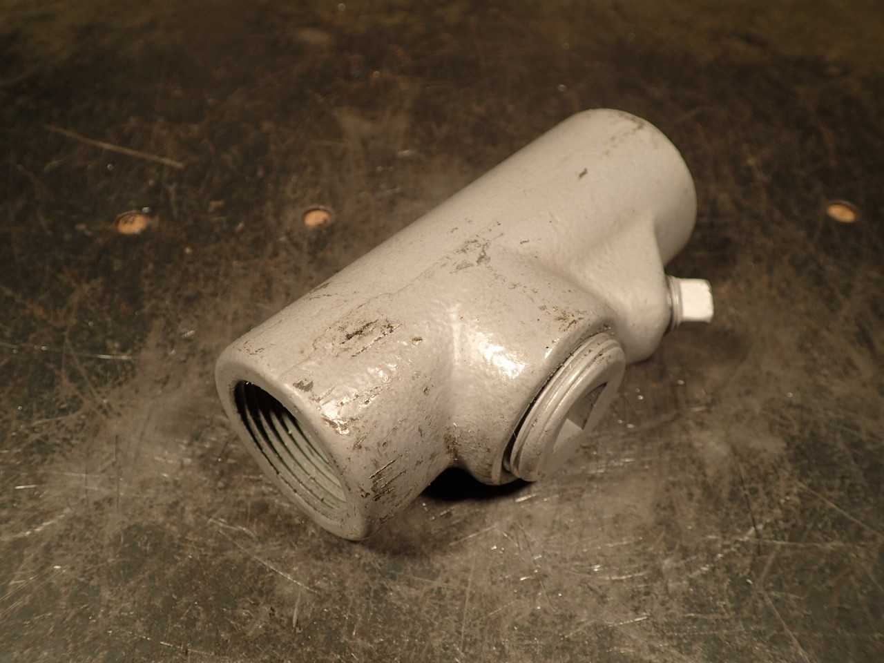 Appleton 1"-EYS Explosion-Proof Horizontal / Vertical Sealing Fitting: NOS - INDUSTRIAL PARTS