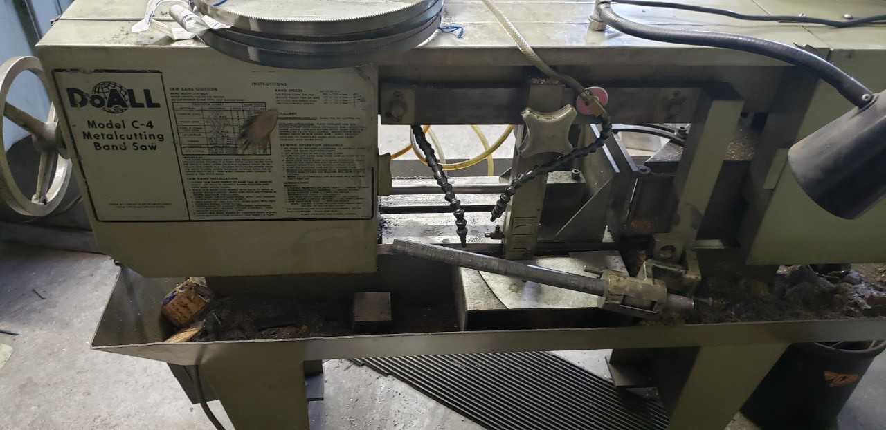 Do-All C-4 Horizontal Band Saw - METAL SAWS Do-All C-4 Horizontal Band Saw - METAL SAWS