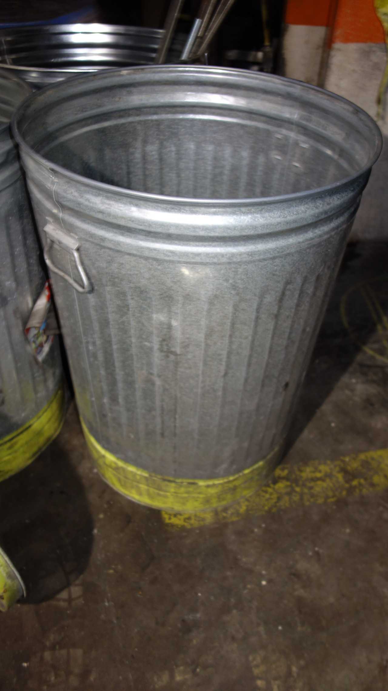 LOT OF 12 30GAL TRASH CANS WITH CONTENTS - WASTE BINS