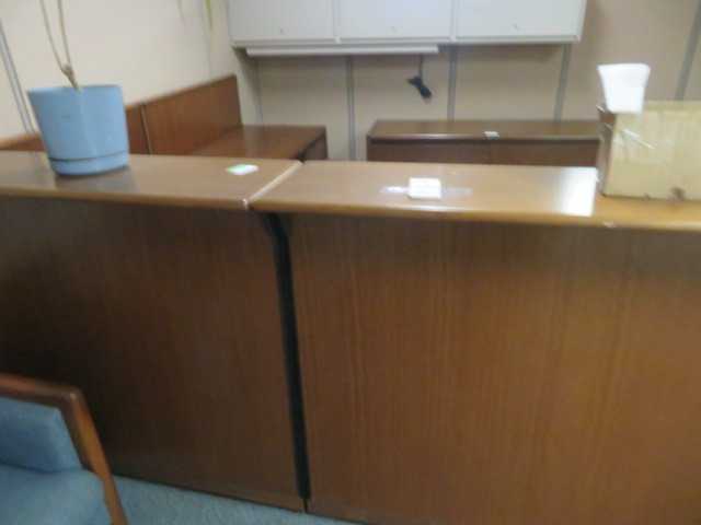 Office Furniture and Panels, Lot - MISCELLANEOUS