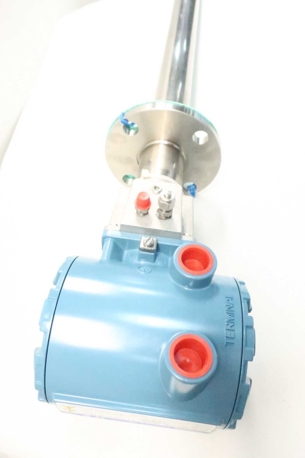 ROSEMOUNT ANALYTICAL OXT4A-3-4-1-1-14-1-1-00-02-10 OXYMITTER 4000 GAS TRANSMITTERS & ANALYZER - INSTRUMENTATION