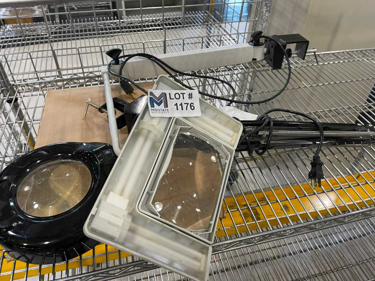 Magnifying lights - MISCELLANEOUS