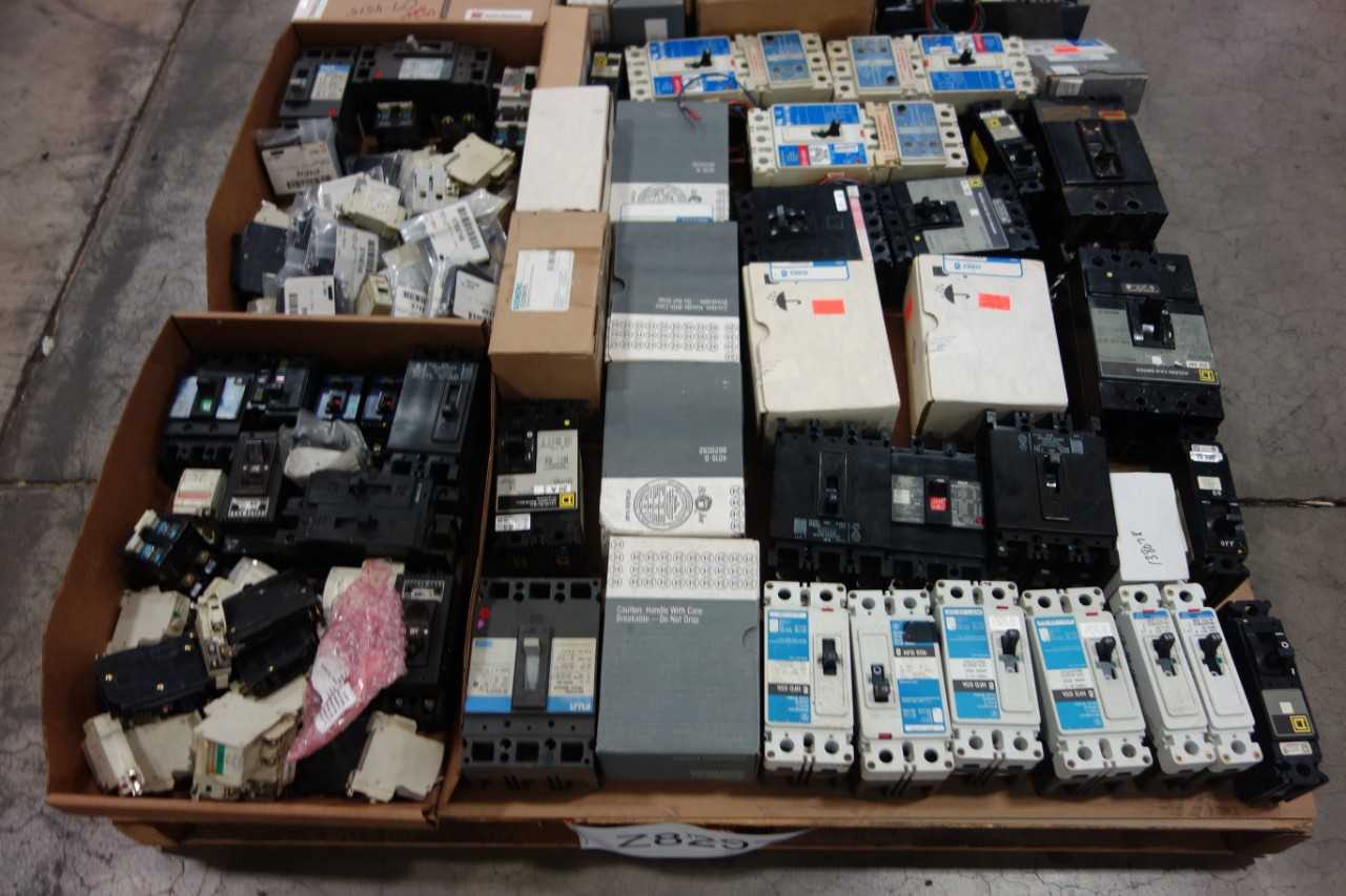 1 PALLET OF ASSORTED MOLDED CASE CIRCUIT BREAKERS- WESTINGHOUSE, SIEMEN, CUTLER-HAMMER, FUJI - CIRCUIT BREAKERS