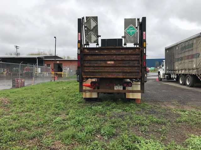 2005 International 7300 DT466 Pallet Truck - HYDRO EXCAVATOR TRUCKS