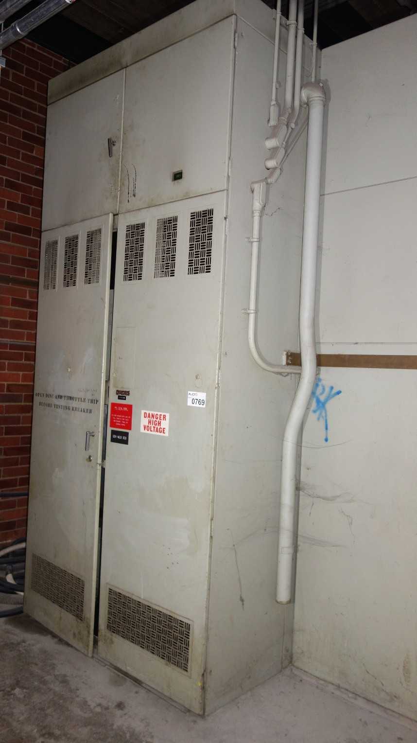 WESTINGHOUSE 022-B 3000A 15000V-AC CUBICLE DE-ION GRID OIL CIRCUIT BREAKER ASSEMBLY - CIRCUIT BREAKERS