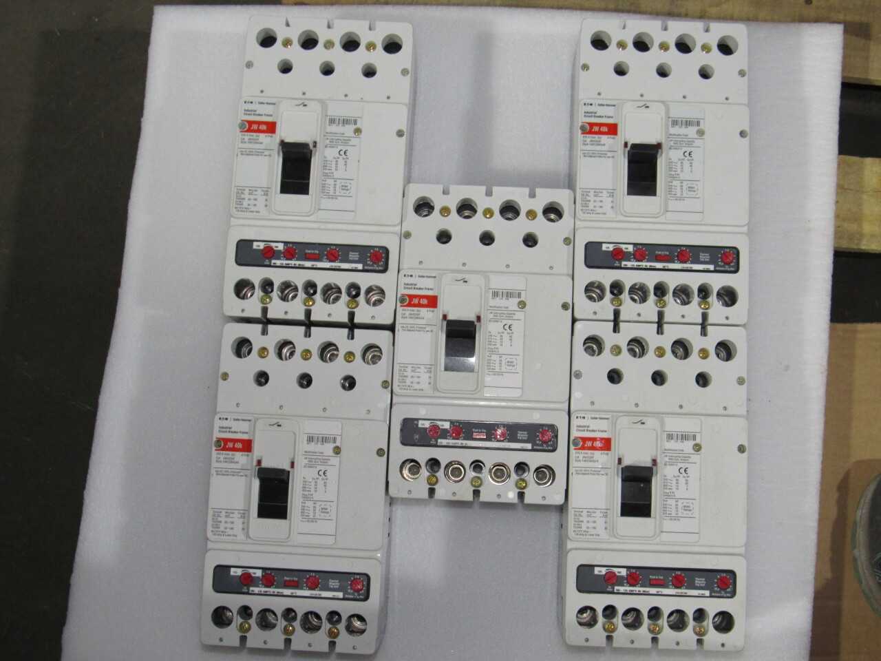 Eaton Circuit Breakers - CIRCUIT BREAKERS