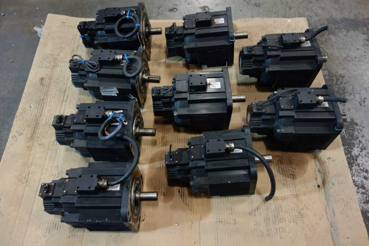 1 PALLET OF SERVO MOTORS- YASKAWA - SERVO