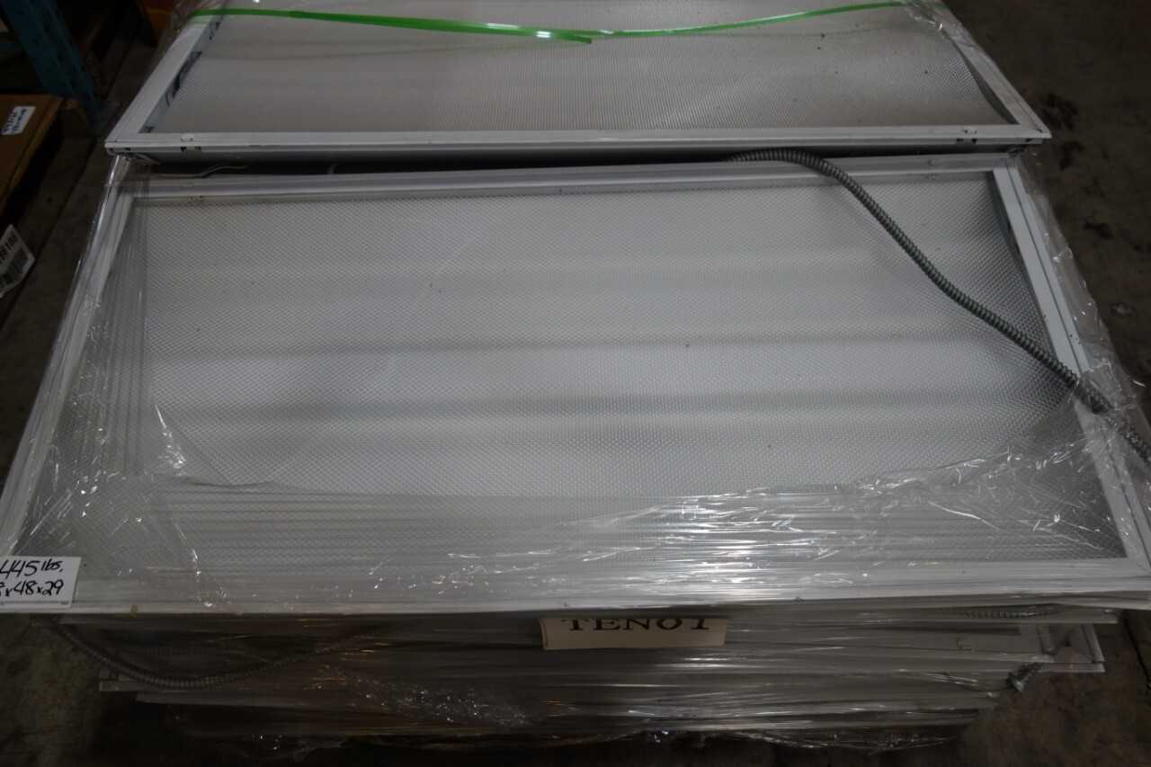 PALLET OF HANGING LIGHT FIXTURES - LIGHTING