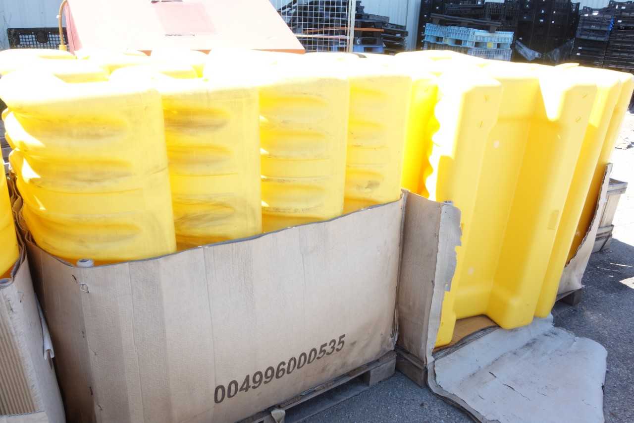 2 PALLETS OF PLASTIC POST PROTECTORS - ELECTRICAL COMPONENTS