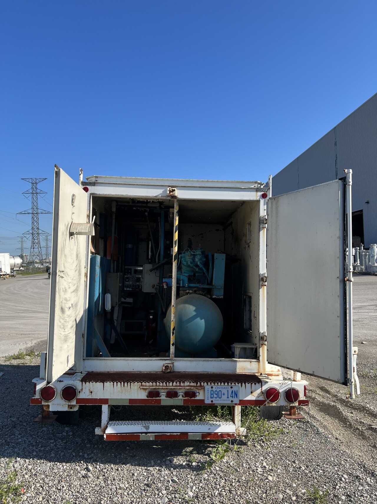 Compressor Trailer with CompAir Kellogg model B452BO - TRAILERS