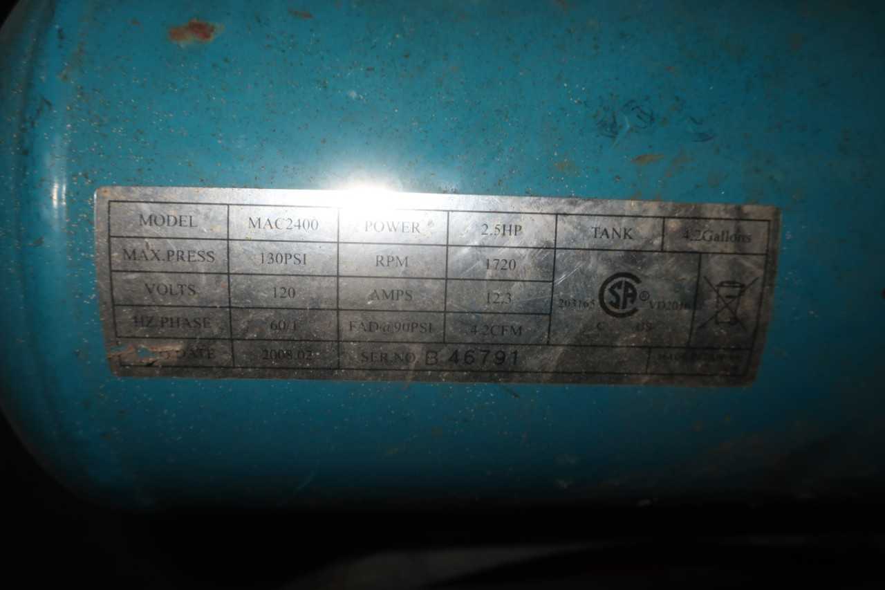 MAKITA MAC2400 2.5HP 4.2 GALLON AIR COMPRESSOR - ELECTRIC POWER TOOLS