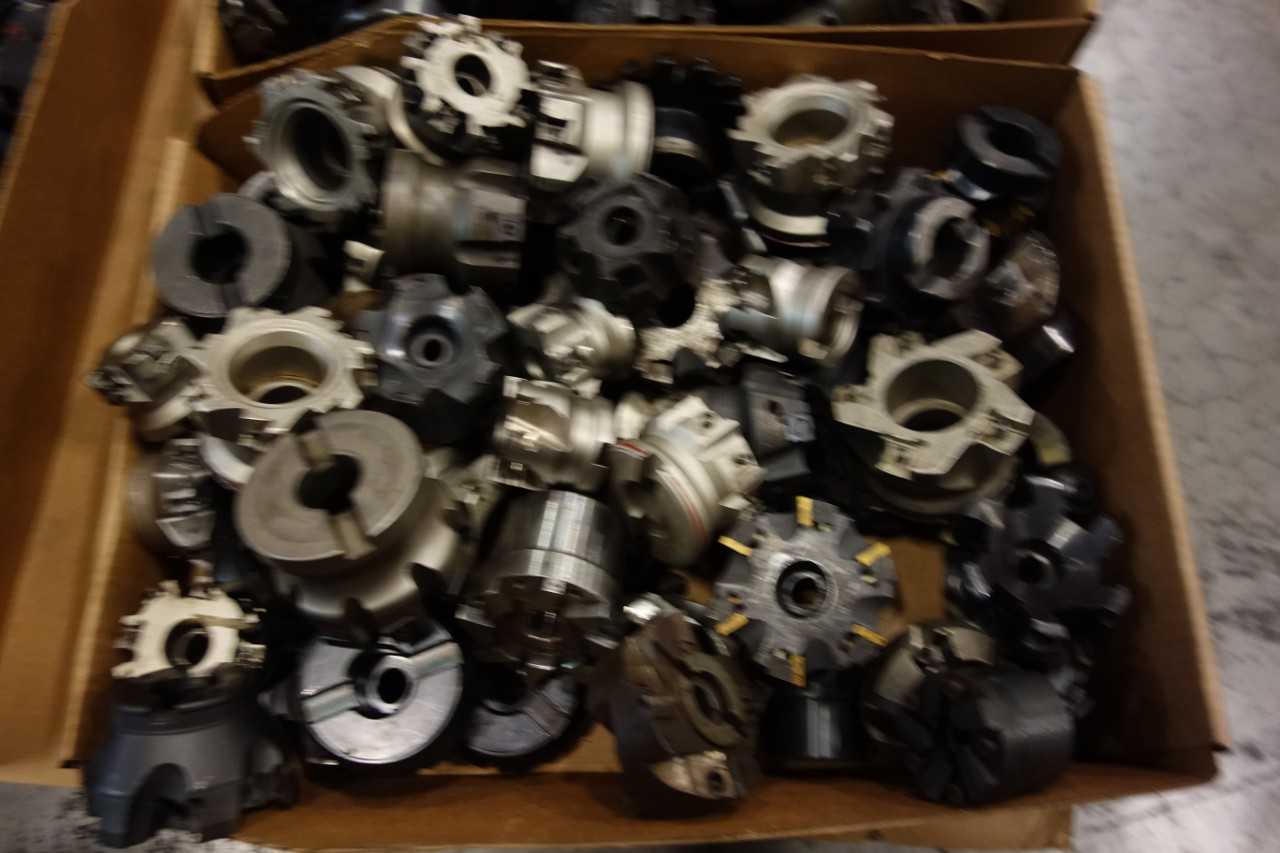 LOT OF ASSORTED SURFACE MILLS AND CUTTERS - KENNAMETAL, TANGMILL - MACHINING ACCESSORIES & TOOLING