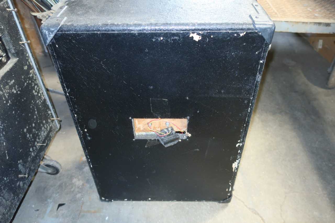 LOT OF 2 BFI BULLFROG SPEAKERS - MISCELLANEOUS