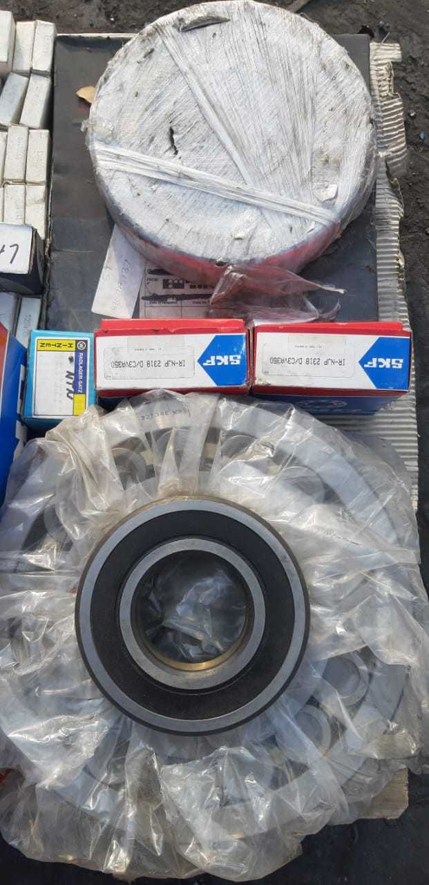 1 pallet of assorted bearings - BEARINGS