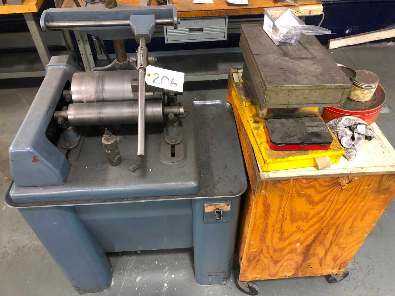 Roll Lapper with Accessories and Cabinet - TOOL STORAGE