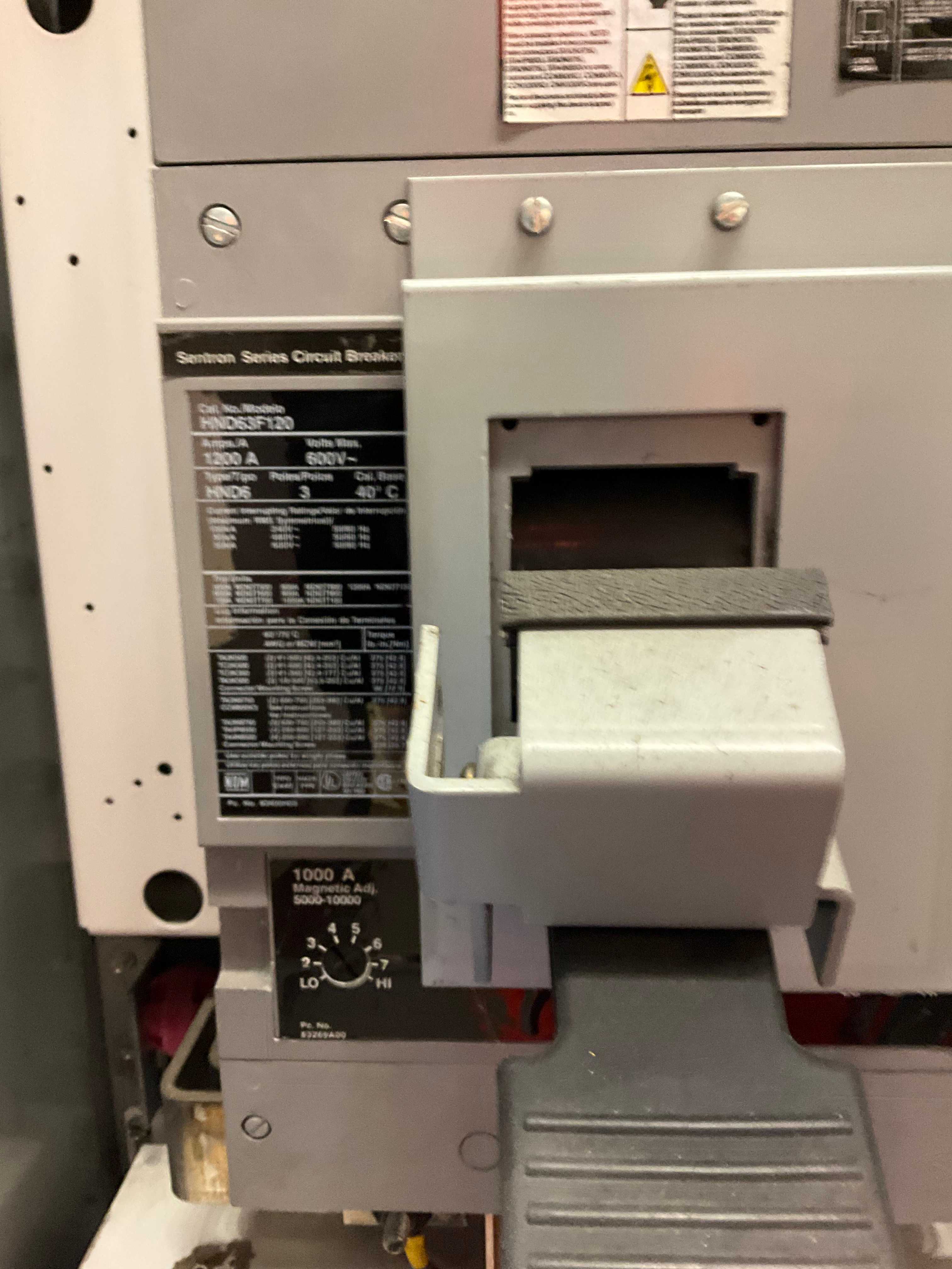 QTY 4 - VERTICAL SECTIONS SIEMENS TIASTAR MOTOR CONTROL CENTER - MOTOR CONTROL CENTERS QTY 4 - VERTICAL SECTIONS SIEMENS TIASTAR MOTOR CONTROL CENTER - MOTOR CONTROL CENTERS
