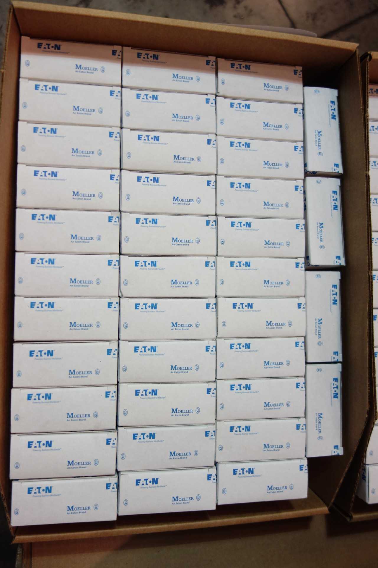 LOT OF EATON MOELLER CIRCUIT BREAKERS 2 POLE 20 AMP 10KA DC\ RATED PLS6-C20/2DC - CIRCUIT BREAKERS
