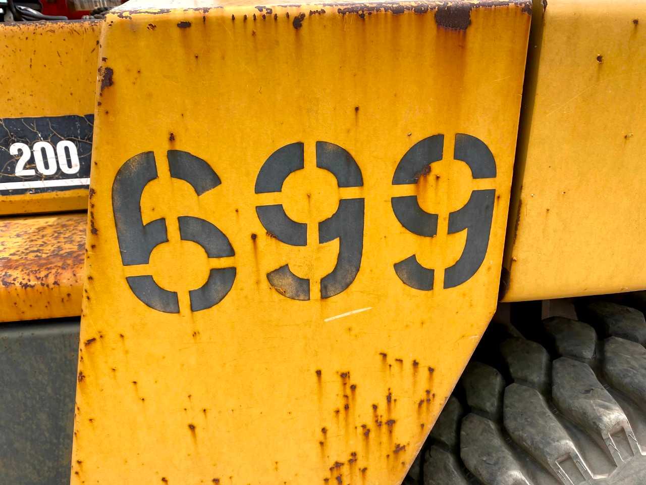 2001 Caterpillar DP-90 18000LB Diesel Forklift - FORKLIFTS