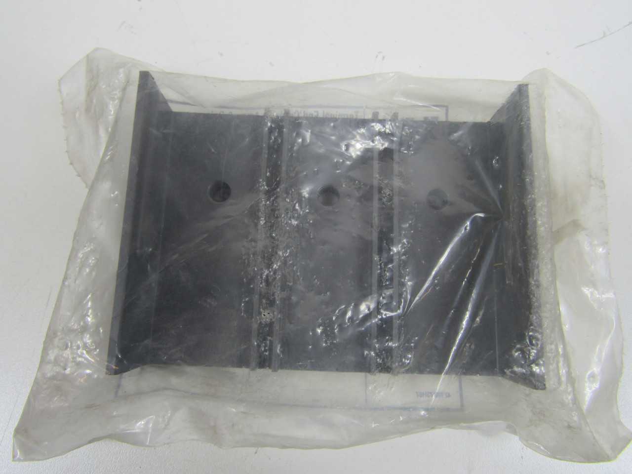 Lot of Quantity 35x TEC1 MCCB Accessories - CIRCUIT BREAKERS