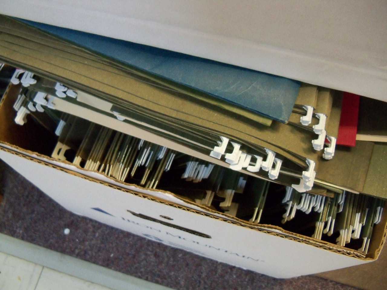 Box of hanging folders
