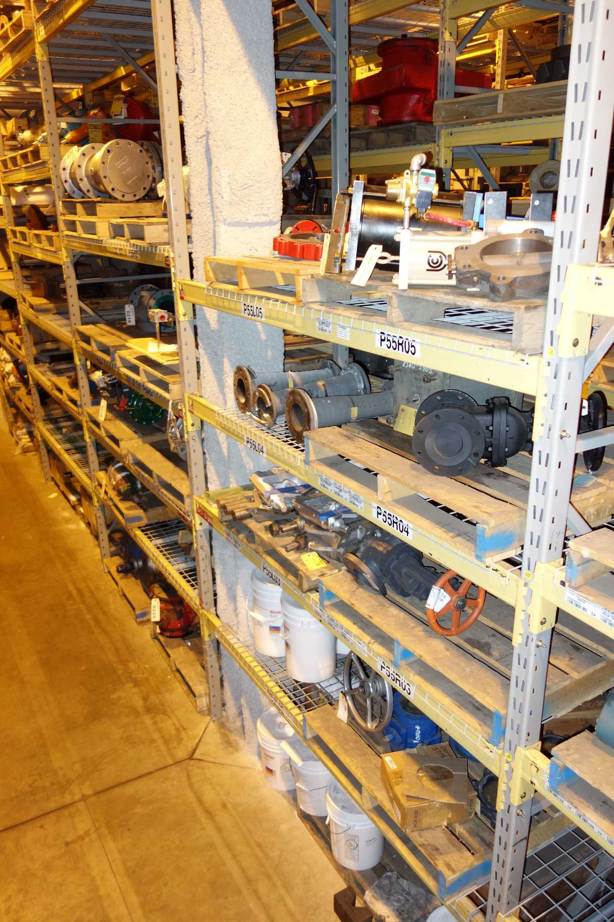 CONTENTS OF 1 UPRIGHT RACKING SECTION, VALVES - ELECTRIC MOTORS