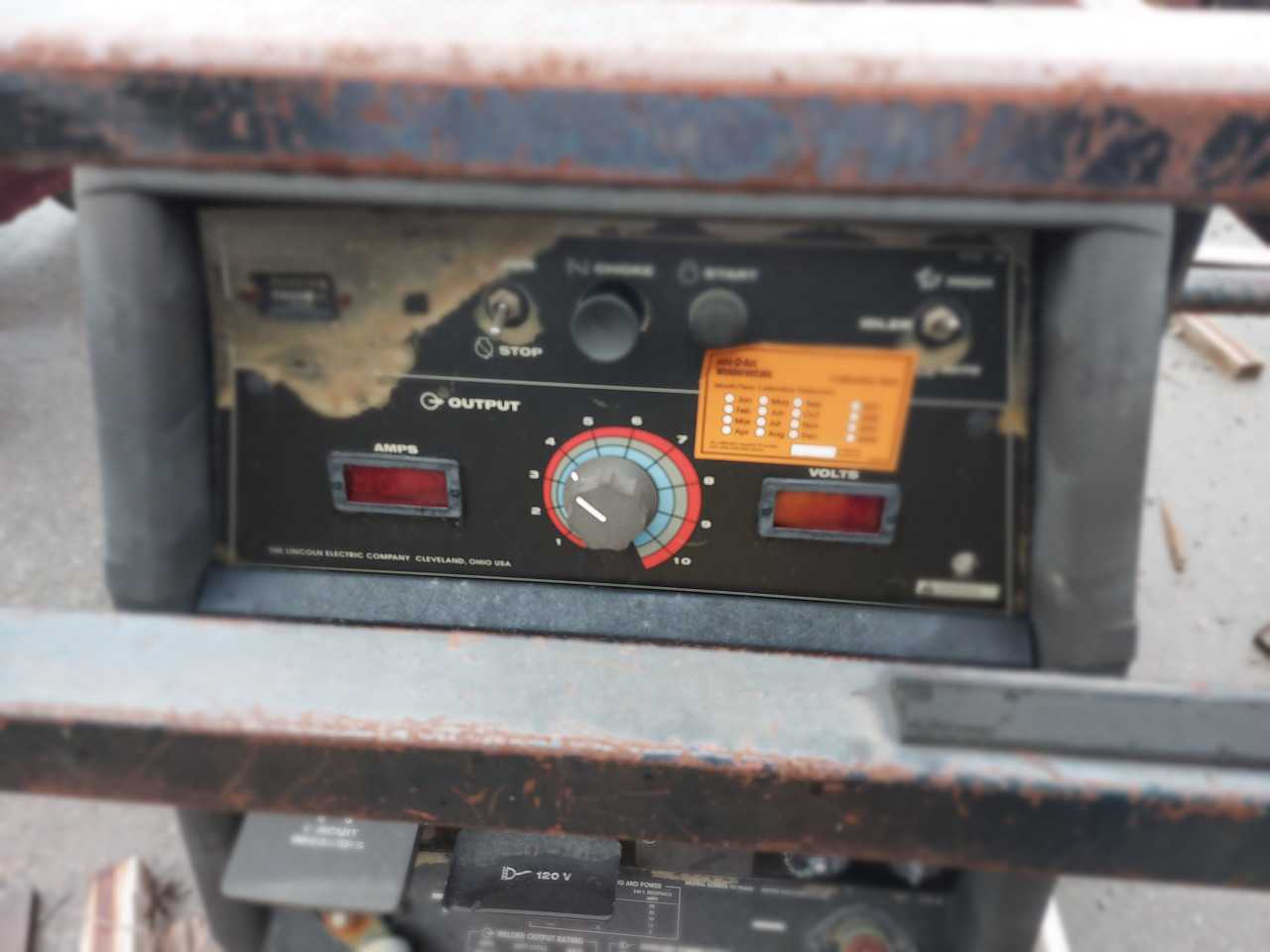 Lincoln Electric 305G Ranger Welder - WELDING EQUIPMENT