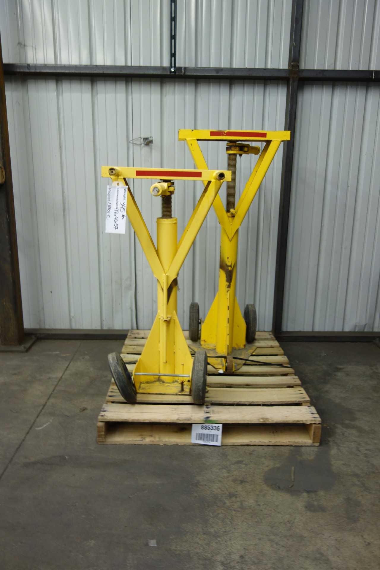 LOT OF 2 TRAILER STABILIZING JACKS - TRAILERS