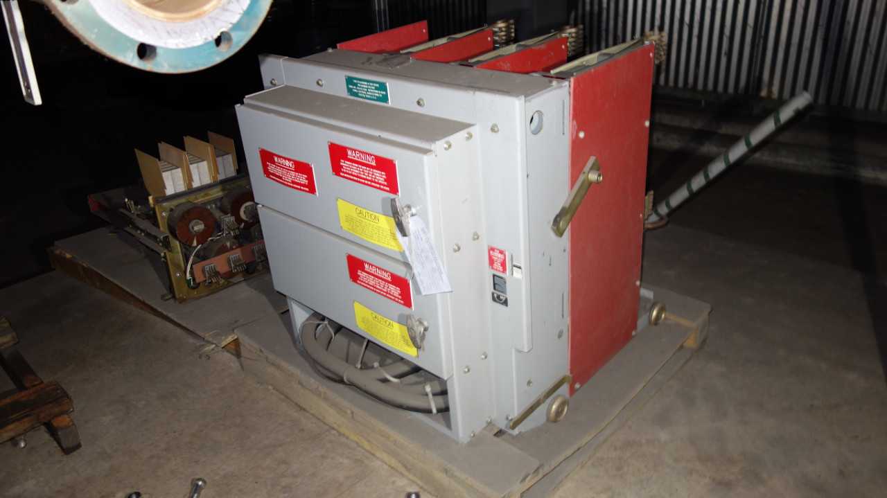 POWELL PV-M SWITCHGEAR GROUND & TEST DEVICE - CIRCUIT BREAKERS