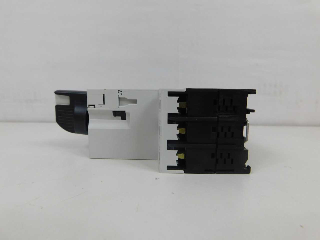 Quantity of 8x XTPE032BCS MCP/Motor Circuit Protectors - ELECTRIC MOTORS