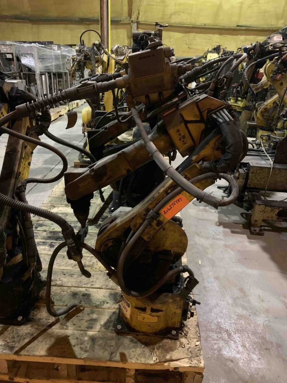 Fanuc Arc Mate 100iB with Rj3iB Controller - INDUSTRIAL ROBOTS