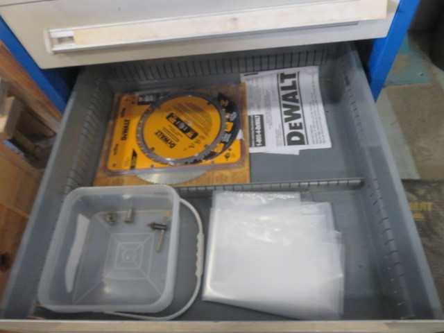 Stanley 4 drawer tool cabinet and contents - MISCELLANEOUS