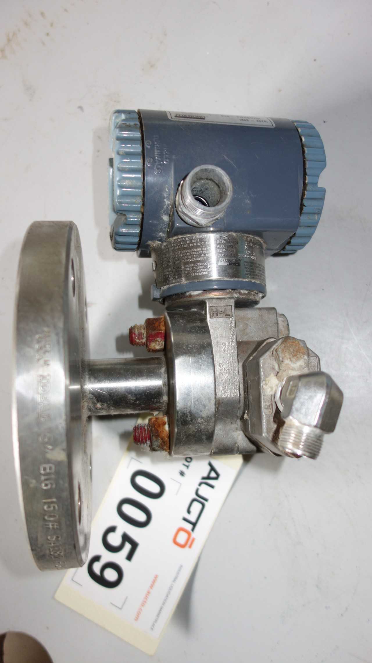 FOXBORO IDP10 PRESSURE TRANSMITTER - INSTRUMENTATION