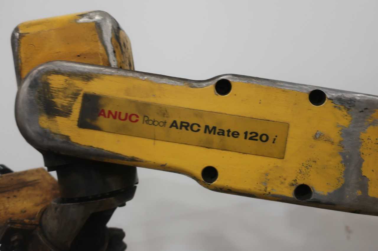 GE FANUC ARC MATE 120i WITH R-J2 CONTROLLER - AUTOMATION & CONTROLS
