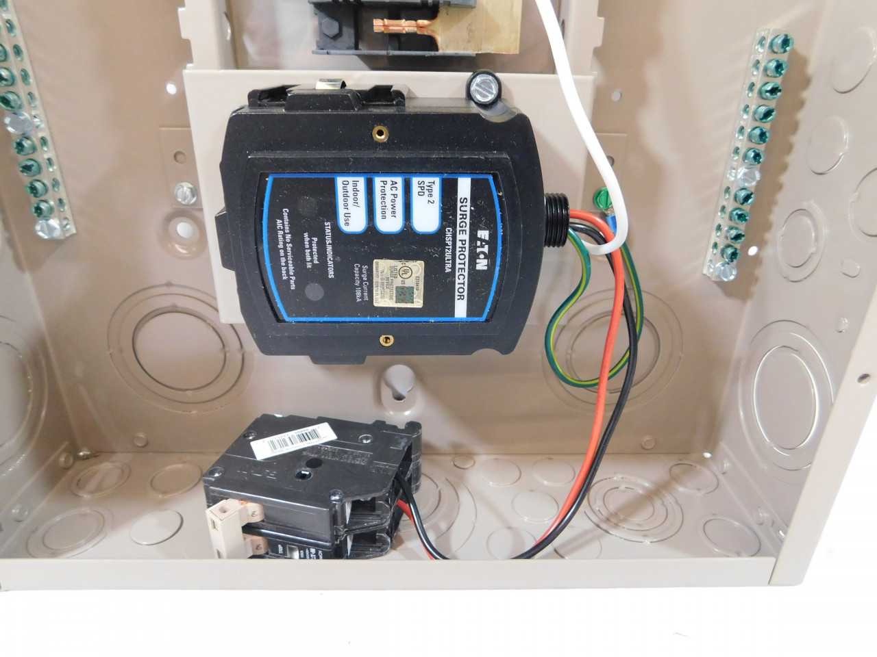 Quantity of 1 Used Eaton CHSUR24L125E Loadcenter Type CH 125A 120V 24 Cir 24 Sp - CIRCUIT BREAKERS